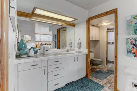 Bath - 775 E 1500 S, Bountiful, UT 84010 photo 5 of 6