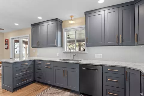 Kitchen - 453 N 650 E, Orem, UT 84097 photo 3 of 6