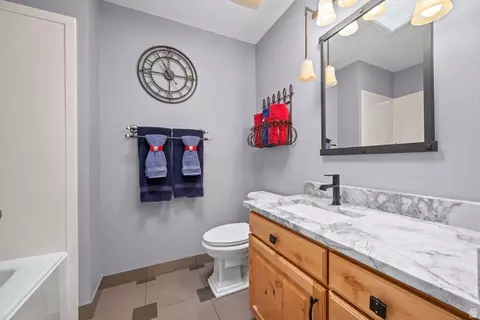 Bath - 453 N 650 E, Orem, UT 84097 photo 3 of 4