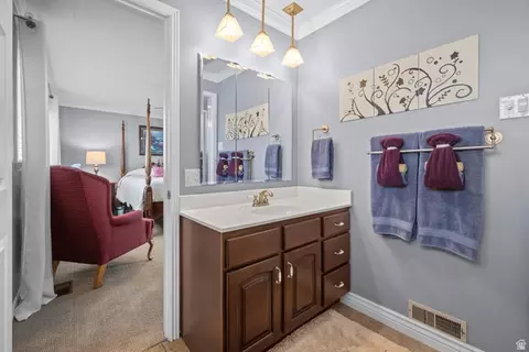 Bath - 453 N 650 E, Orem, UT 84097 photo 2 of 4