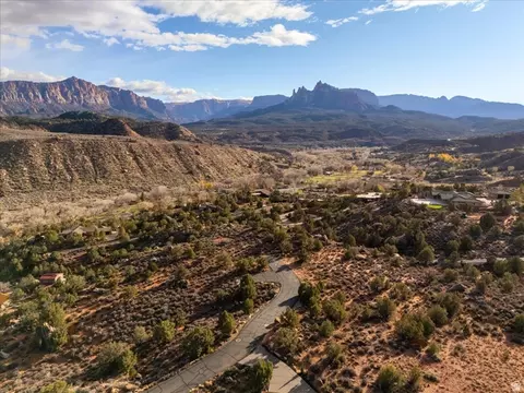 366 Quail Rd, Springdale, UT 84767 photo 8