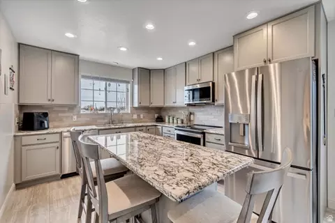 Kitchen - 1697 N 500 W, Mapleton, UT 84664 photo 2 of 2