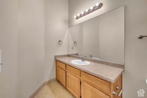 Bath - 700 N Main St #E6, Washington, UT 84780 photo 2 of 2