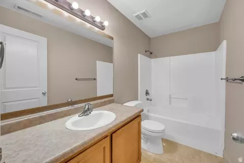 700 N Main St #E6, Washington, UT 84780 photo 15