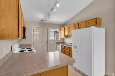 700 N Main St #E6, Washington, UT 84780 photo 8