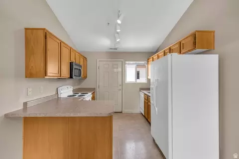 700 N Main St #E6, Washington, UT 84780 photo 7