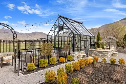 Exterior - 684 Lookout Point Dr, Mapleton, UT 84664 photo 18 of 37