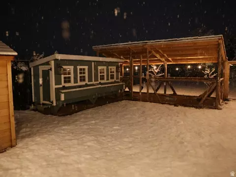 Exterior - 684 Lookout Point Dr, Mapleton, UT 84664 photo 32 of 37