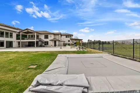 Exterior - 684 Lookout Point Dr, Mapleton, UT 84664 photo 13 of 37
