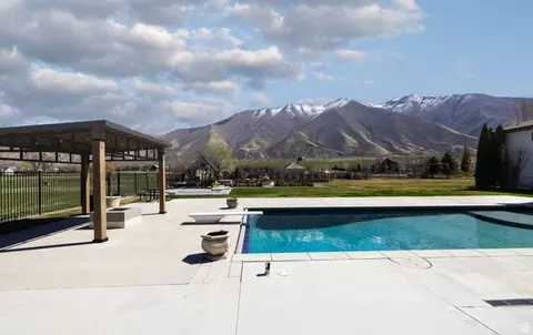 Exterior - 684 Lookout Point Dr, Mapleton, UT 84664 photo 10 of 37