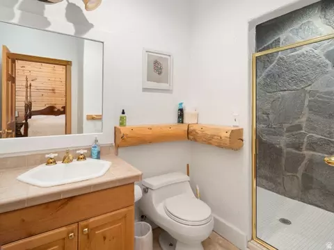 Bath - 6781 N Chaparral Dr, Eden, UT 84310 photo 7 of 8