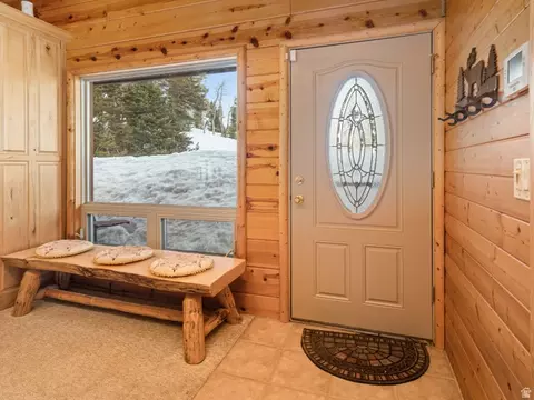 Entry Way - 6781 N Chaparral Dr, Eden, UT 84310 photo 1 of 2