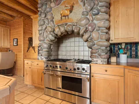 Kitchen - 6781 N Chaparral Dr, Eden, UT 84310 photo 2 of 6
