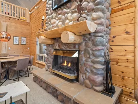 Living - 6781 N Chaparral Dr, Eden, UT 84310 photo 5 of 7