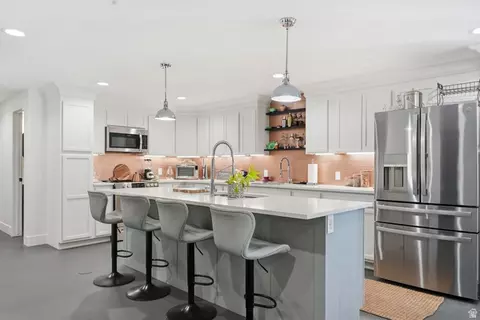 1027 W Seasons View Ct, Lehi, UT 84043