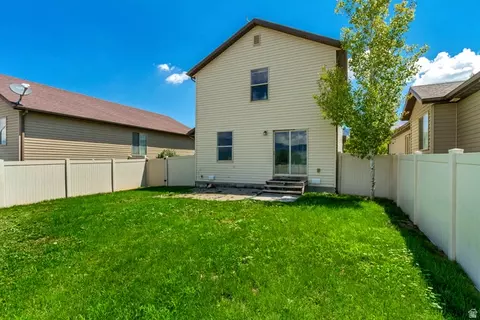 Exterior - 3755 N Tumwater Dr E, Eagle Mountain, UT 84005 photo 6 of 8