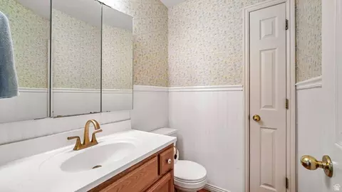 Bath - 342 W 350 N, Orem, UT 84057 photo 3 of 4