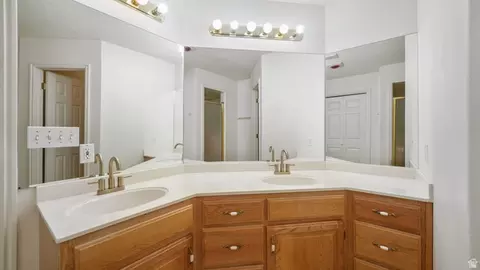 Bath - 342 W 350 N, Orem, UT 84057 photo 1 of 4