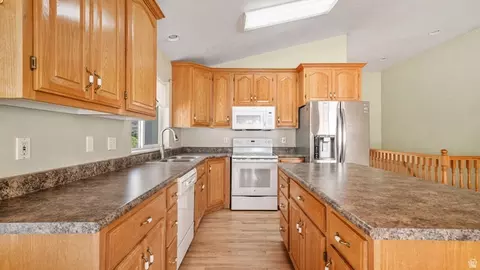 Kitchen - 342 W 350 N, Orem, UT 84057 photo 2 of 2