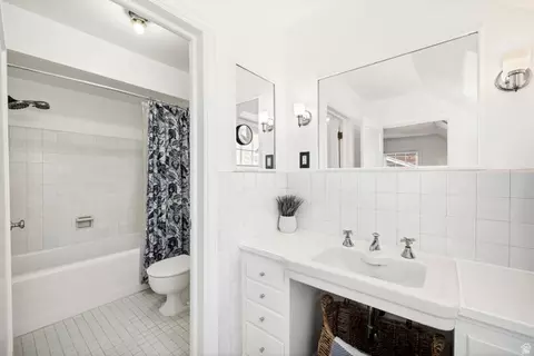 Bath - 341 E Blvd, Logan, UT 84321 photo 4 of 7