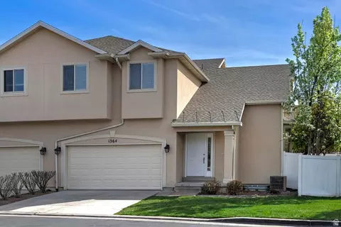 1364 E Old Maple Ct S, Salt Lake City, UT 84117