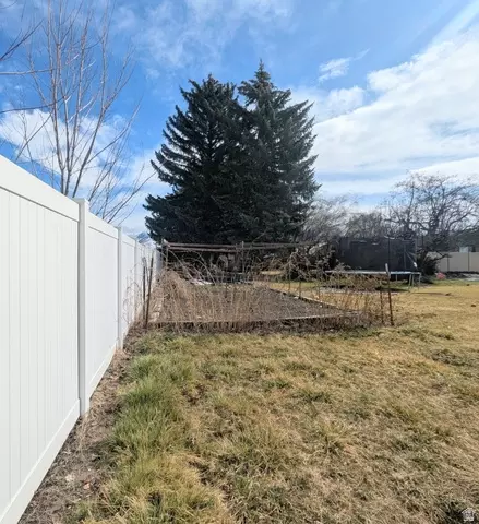 Exterior - 75 W 400 N, Smithfield, UT 84335 photo 11 of 15