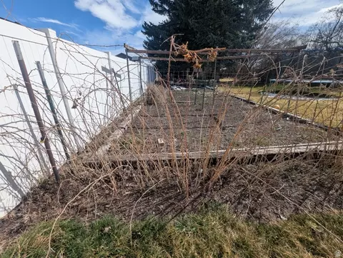 Exterior - 75 W 400 N, Smithfield, UT 84335 photo 12 of 15