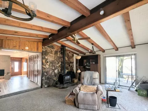 Living - 75 W 400 N, Smithfield, UT 84335 photo 3 of 4