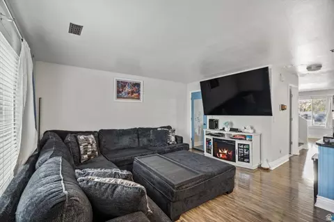 Living - 1969 S 575 E, Clearfield, UT 84015 photo 1 of 1