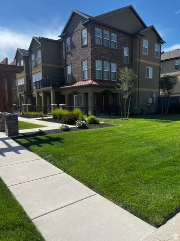 699 E Hillock Ct S #16, Draper, UT 84020