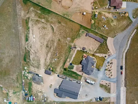 View/Area - 3050 N Bronzewood Cir, Erda, UT 84074 photo 2 of 8