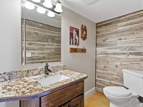 Bath - 3050 N Bronzewood Cir, Erda, UT 84074 photo 5 of 7