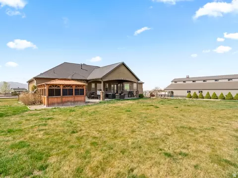 Exterior - 3050 N Bronzewood Cir, Erda, UT 84074 photo 5 of 11