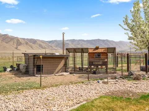 Exterior - 3050 N Bronzewood Cir, Erda, UT 84074 photo 11 of 11