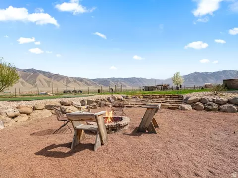 Exterior - 3050 N Bronzewood Cir, Erda, UT 84074 photo 6 of 11