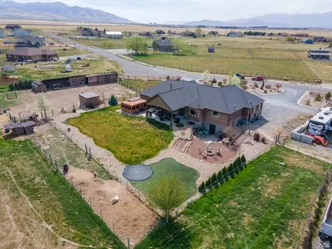 View/Area - 3050 N Bronzewood Cir, Erda, UT 84074 photo 1 of 8