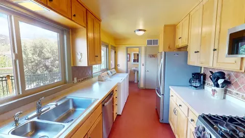 Kitchen - 315 Abbey Rd, Moab, UT 84532 photo 3 of 4