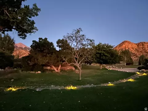 Exterior - 315 Abbey Rd, Moab, UT 84532 photo 2 of 8