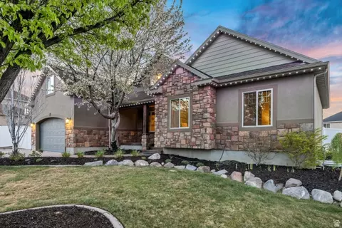 5612 W High Spirit Ct S, Herriman, UT 84096