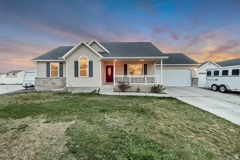 3555 N Canary Way, Eagle Mountain, UT 84005