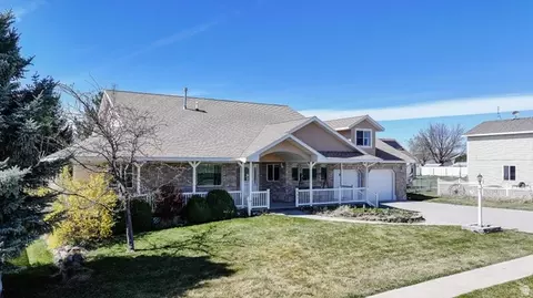 Exterior - 881 S 1200 E, Preston, ID 83263 photo 7 of 7