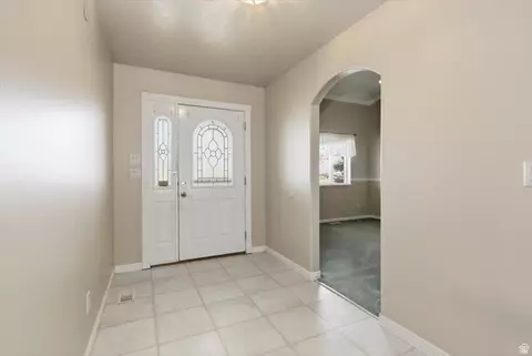 Entry Way - 881 S 1200 E, Preston, ID 83263 photo 1 of 2
