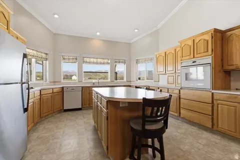Kitchen - 881 S 1200 E, Preston, ID 83263 photo 2 of 2