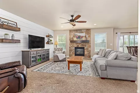 Living - 2034 E 800 S, Spanish Fork, UT 84660 photo 3 of 4