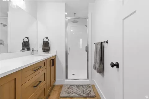Bath - 161 N 200 W, Levan, UT 84639 photo 2 of 3