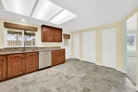 Kitchen - 732 W 1175 N, Centerville, UT 84014 photo 2 of 3