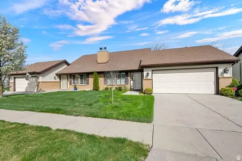 Exterior - 732 W 1175 N, Centerville, UT 84014 photo 2 of 7