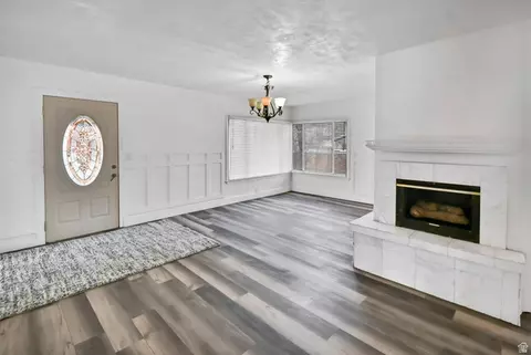 Living - 60 E 200 N, Monroe, UT 84754 photo 3 of 5