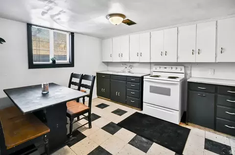 Kitchen - 60 E 200 N, Monroe, UT 84754 photo 2 of 3