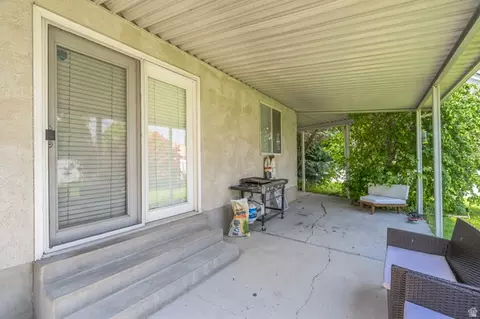 Exterior - 910 W Brandermill Cv S, Murray, UT 84123 photo 7 of 7